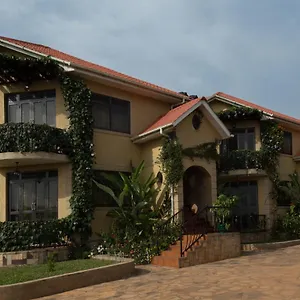 https://villa-karibu.about-kampalahotels.com